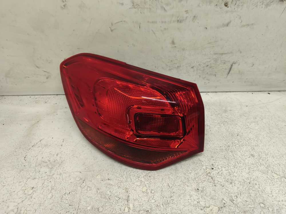 FEU ARRIERE GAUCHE OPEL ASTRA J BREAK 2010-2015 ( NON FUME ) - Vue 1